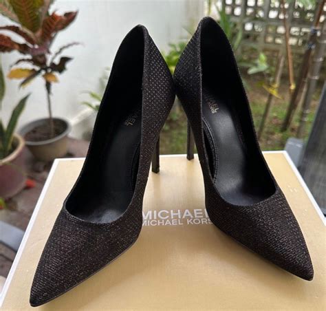 are michael kors shoes true to size